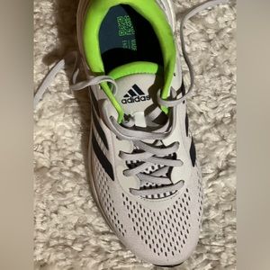 Men’s 8.5 adidas athletic shoe like new